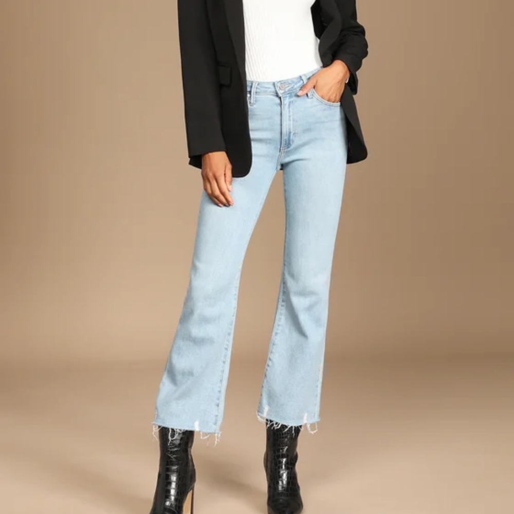 Try Out The Trend Light Wash Denim High-Rise Cropped Flare Jeans